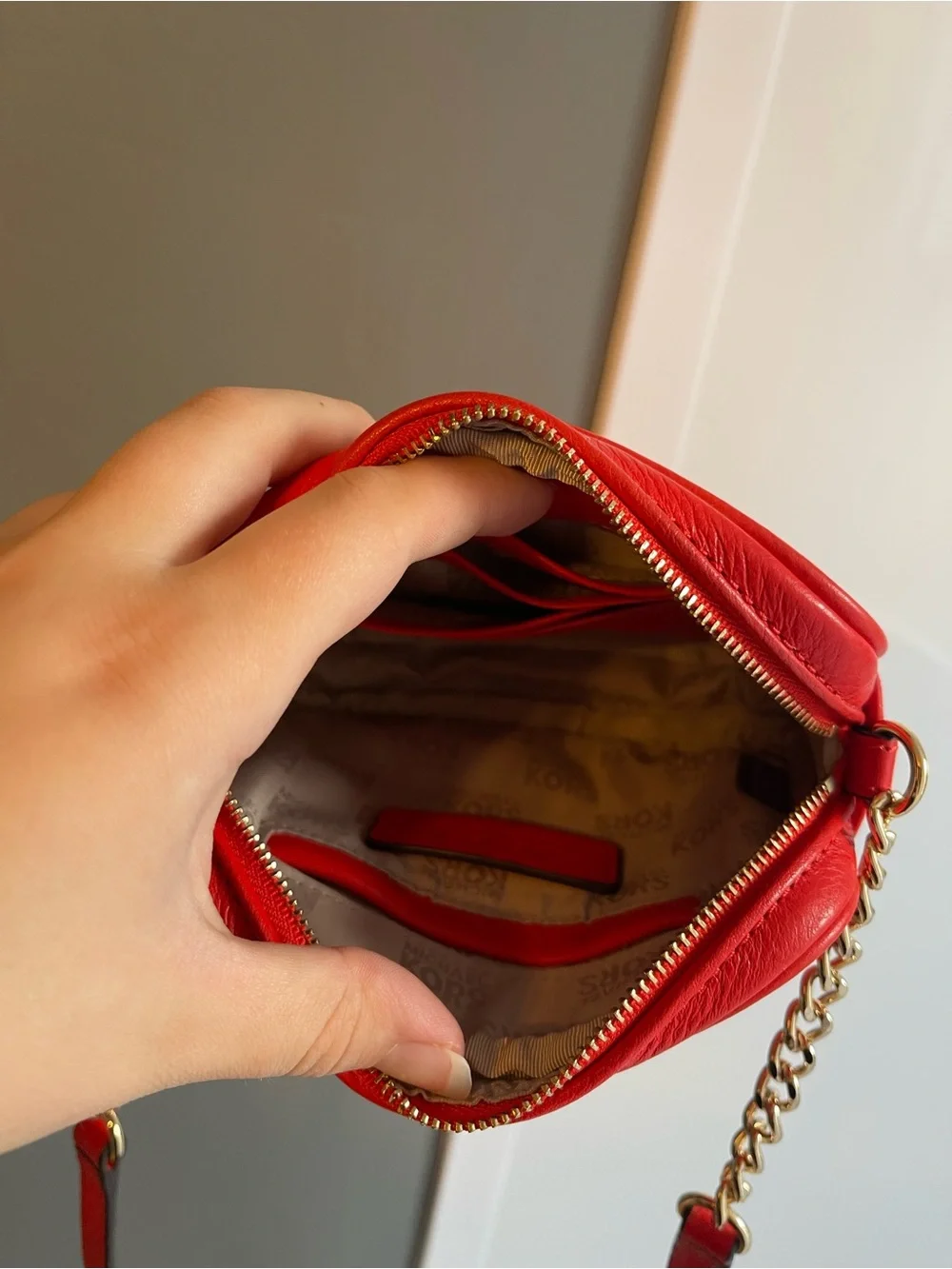 Michael kors crossbody